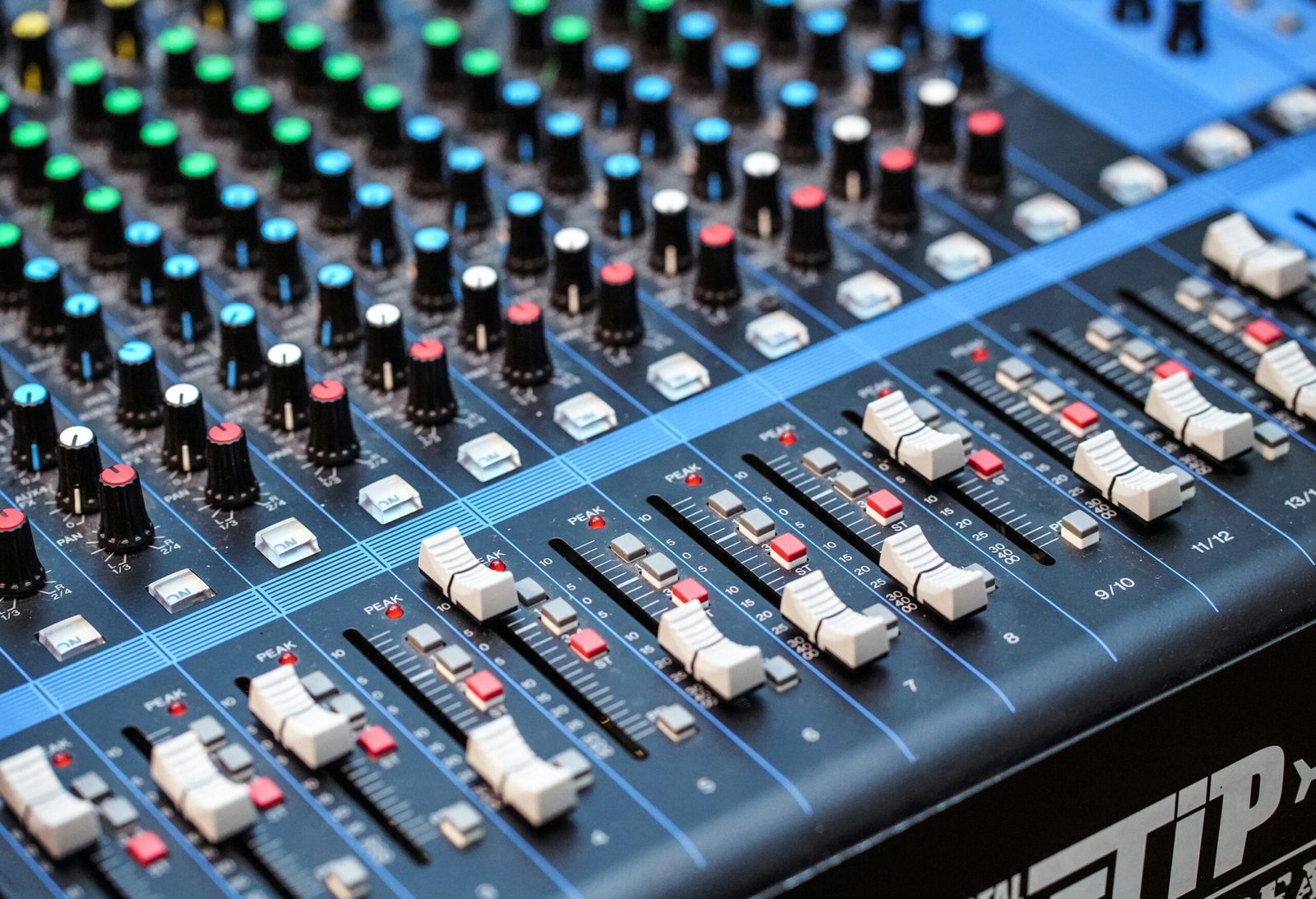Closeup Photography Of Audio closeup photography of audio mixer